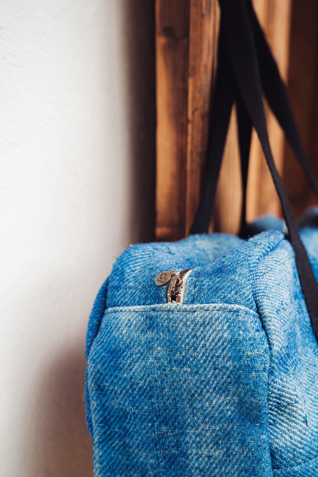 Bag: Handwoven hemp from antique grain sack - BG232