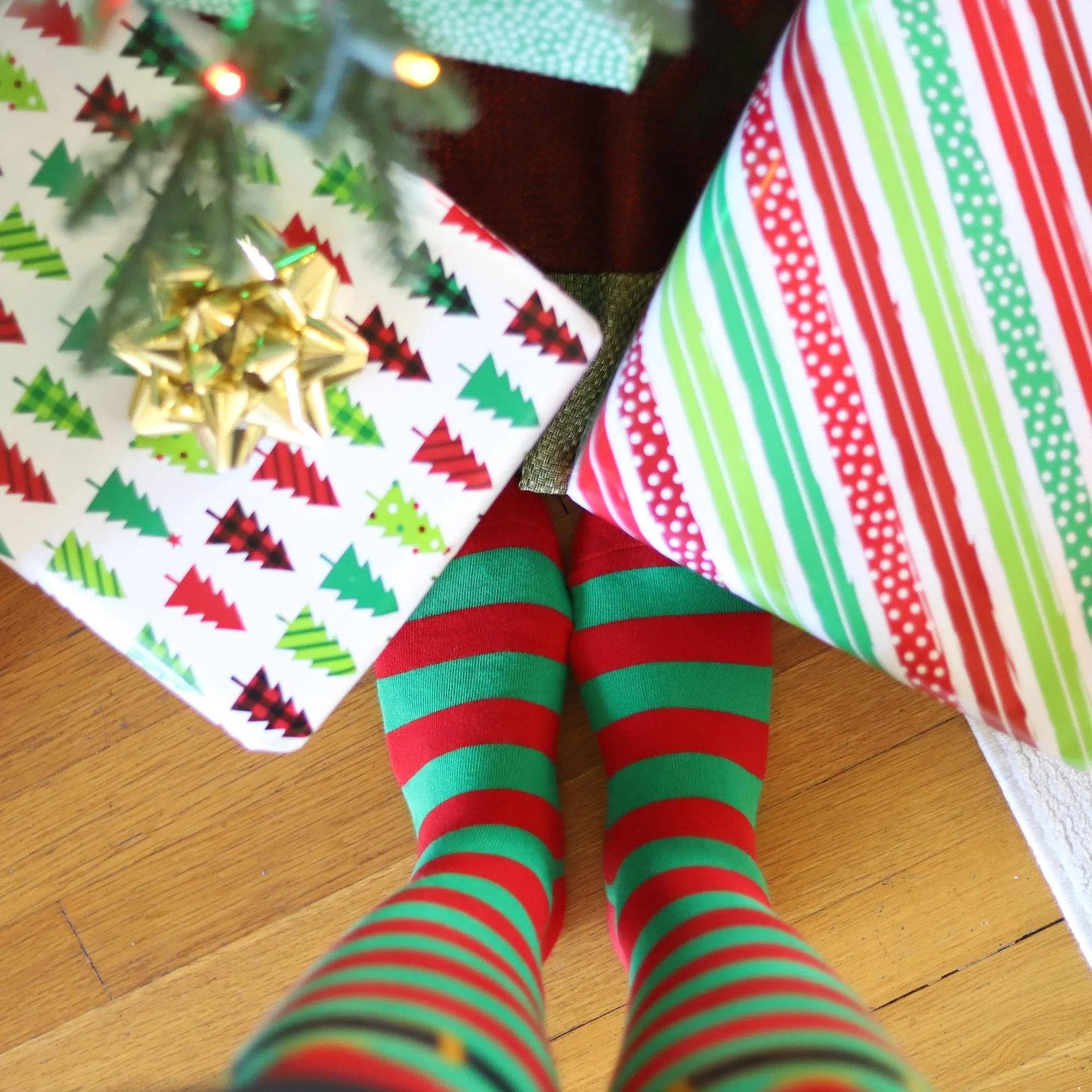 Santa & Elf Knee High Socks (2 Pack)